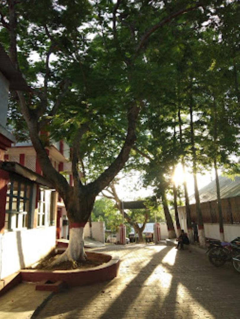 Hotel Nilamber By Grb Lumding エクステリア 写真